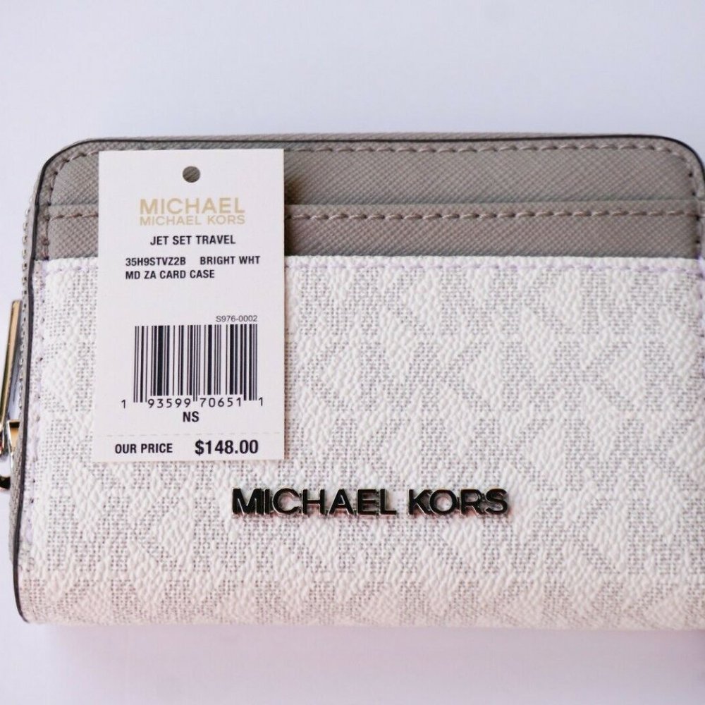 Michael Kors Jet Set Travel Zip Around